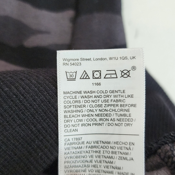 Athleta Triumph Camo Crewneck Sweatshirt Thumb Holes Black Gray XXS - Picture 11 of 12